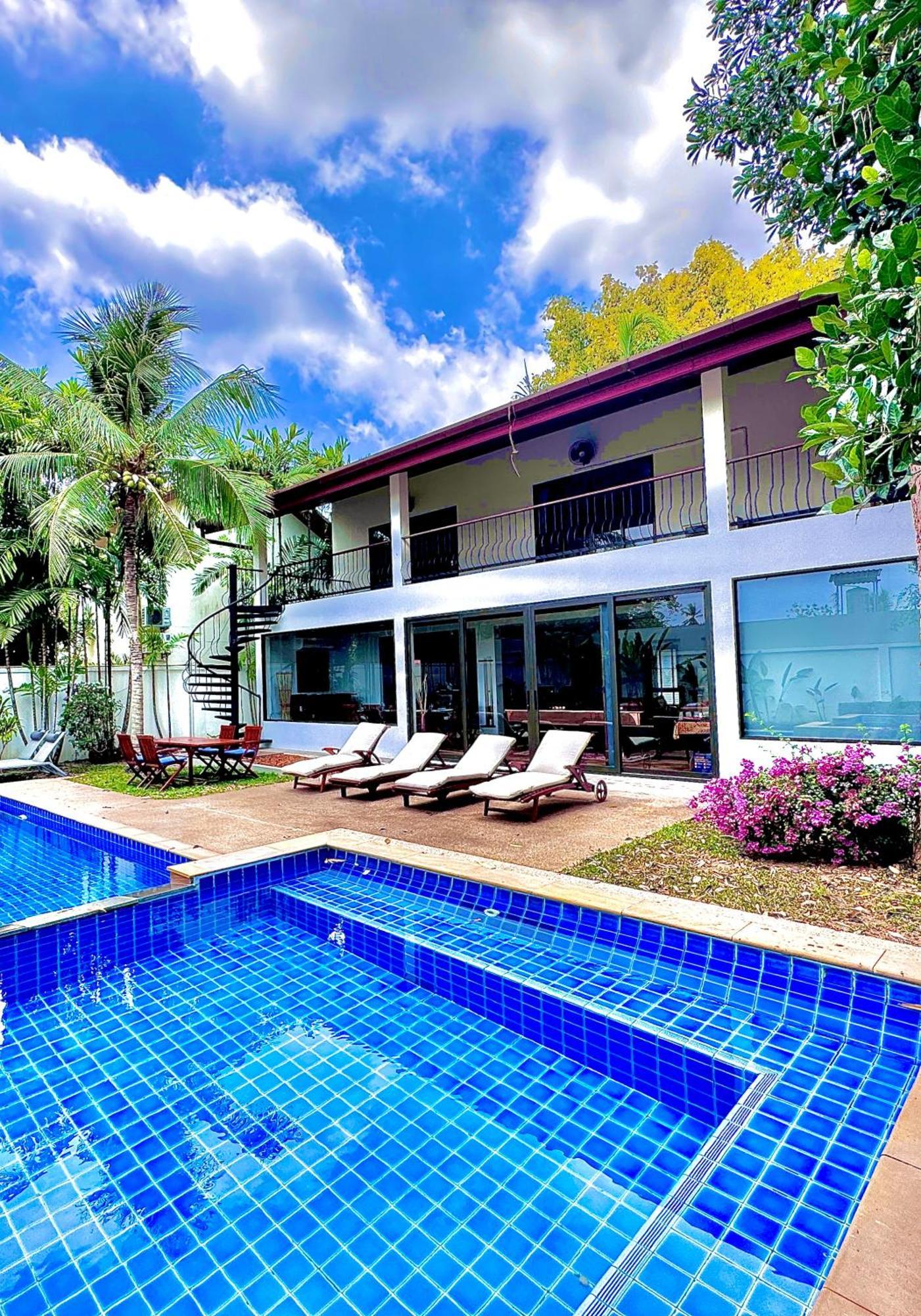 Coconut Palms Villa, Large & Elegant Private Pool Villa In Rawai, Phuket Ban Saiyuan Exterior photo